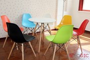 Ghế Eames E01